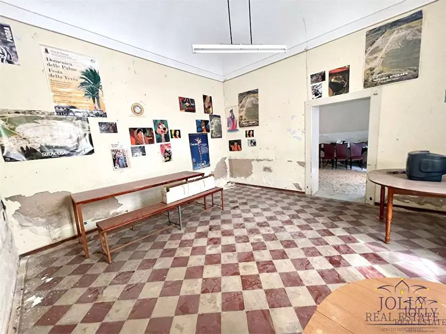 Immagine 5 di Stabile in vendita  in Isonzo a Siracusa