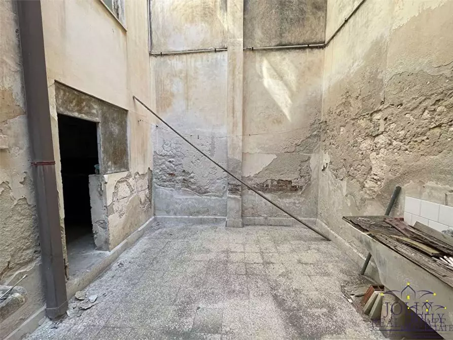 Immagine 14 di Stabile in vendita  in Isonzo a Siracusa