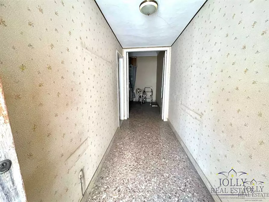 Immagine 40 di Stabile in vendita  in Isonzo a Siracusa