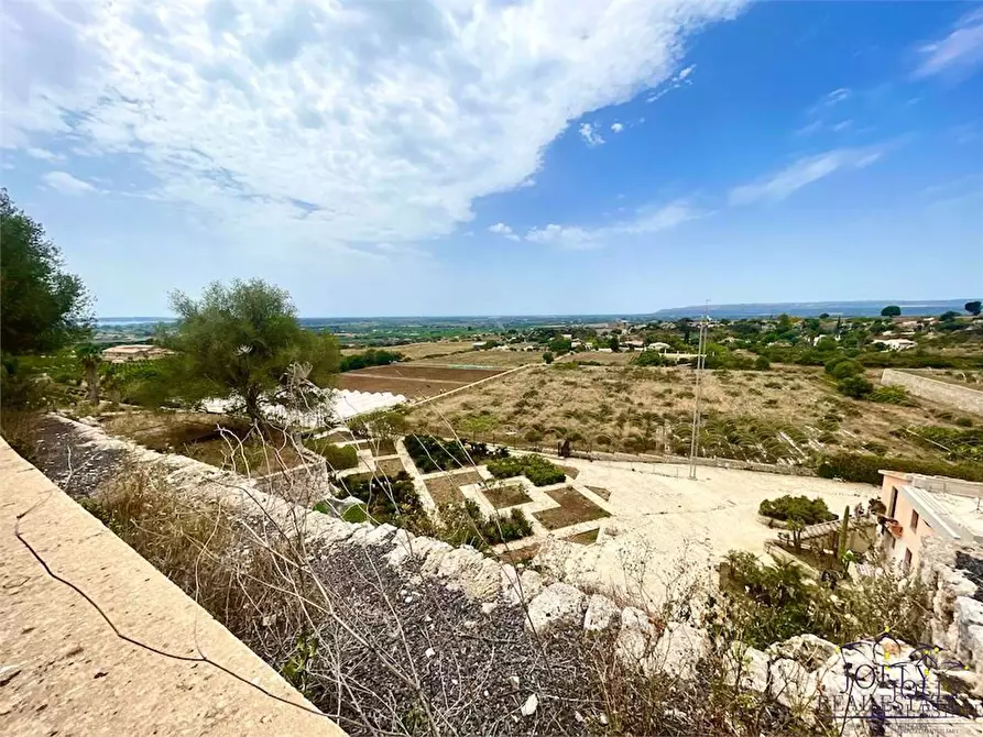 Immagine 2 di Rustico / casale in vendita  in Epipoli a Siracusa