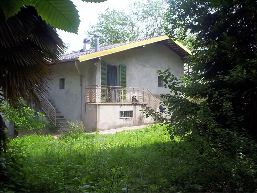 Immagine 1 di Casa indipendente in vendita  in Regione Brua - Via del brich  11 a Martiniana Po