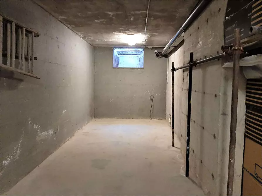 Immagine 4 di Garage in vendita  in Via Cervino 5 a Alpignano