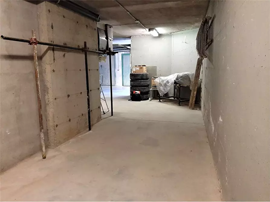 Immagine 5 di Garage in vendita  in Via Cervino 5 a Alpignano