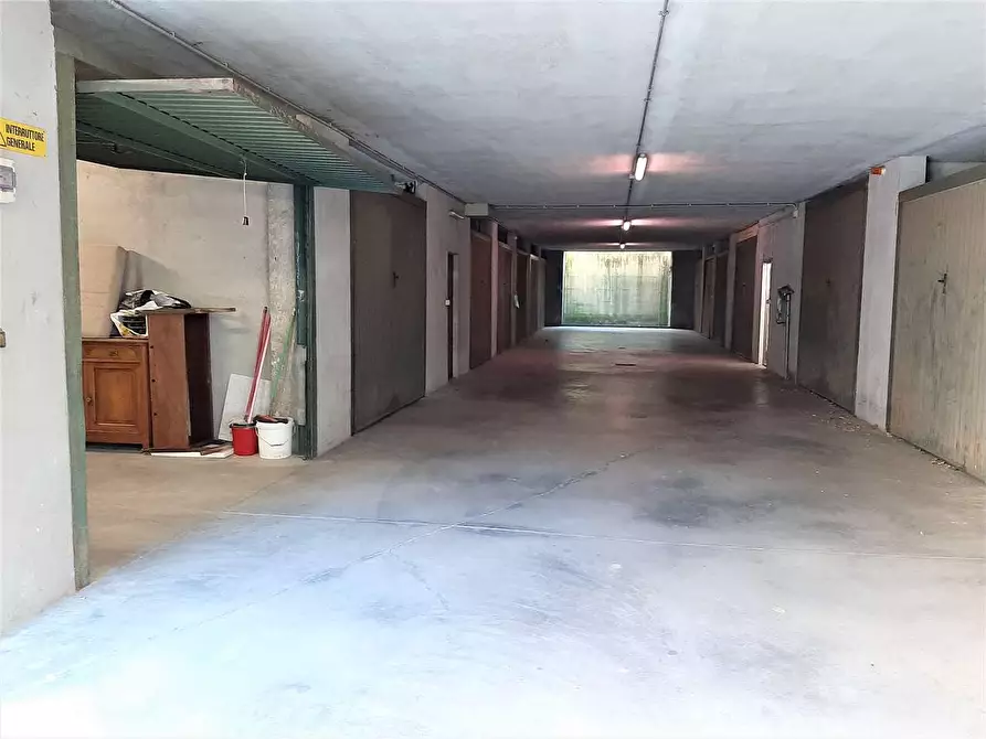 Immagine 10 di Garage in vendita  in Via Cervino 5 a Alpignano