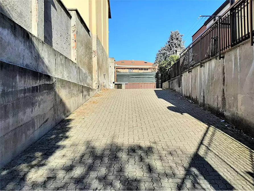 Immagine 11 di Garage in vendita  in Via Cervino 5 a Alpignano