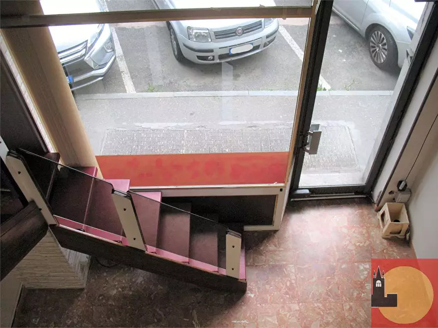 Immagine 14 di Negozio in affitto  in Via Po 12 a Rivoli