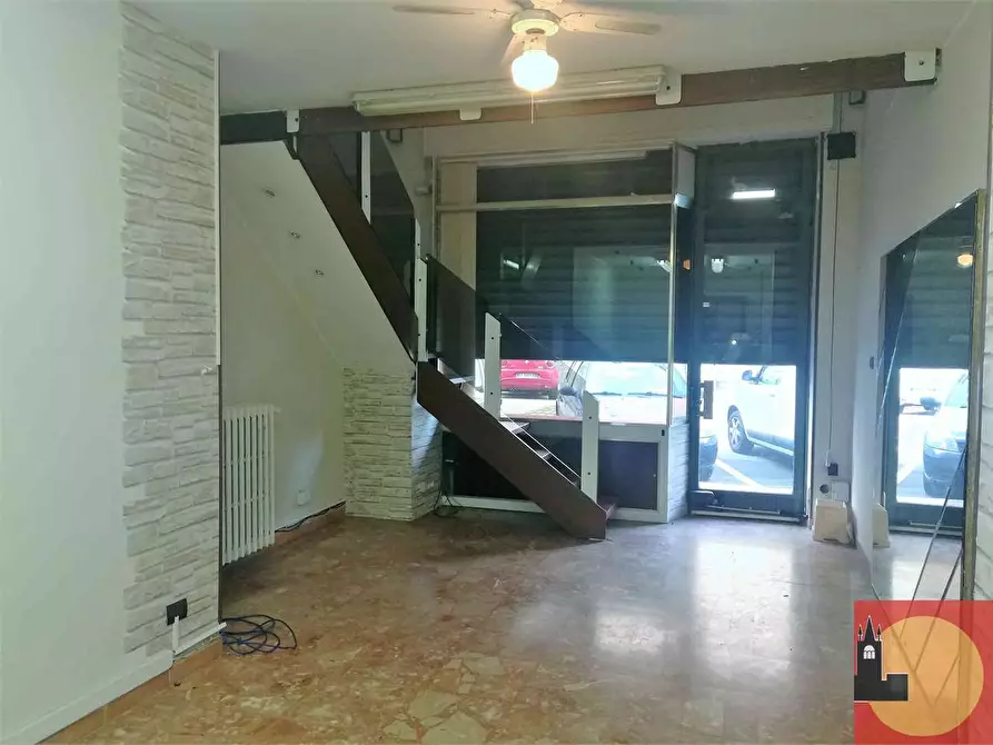 Immagine 15 di Negozio in affitto  in Via Po 12 a Rivoli