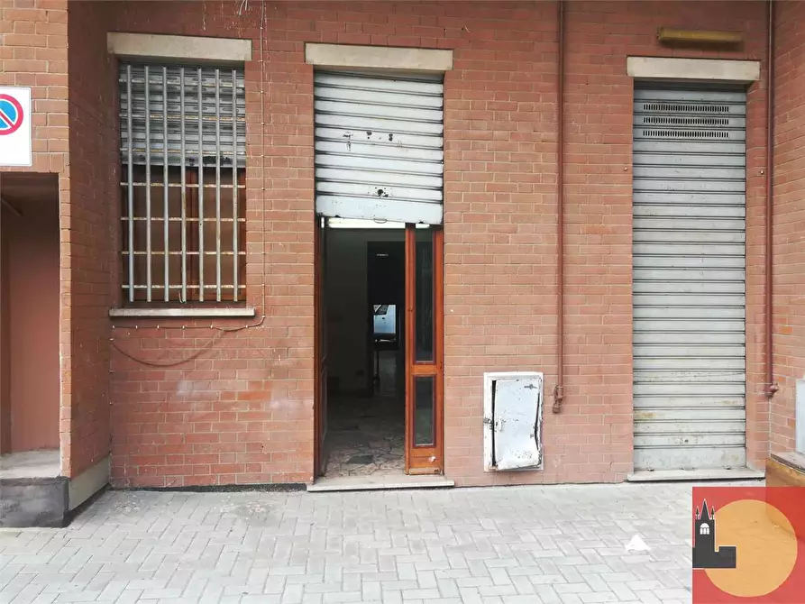 Immagine 17 di Negozio in affitto  in Via Po 12 a Rivoli