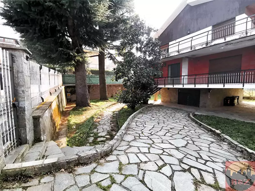 Immagine 11 di Quadrilocale in vendita  in Viale XXV aprile 10 a Rosta