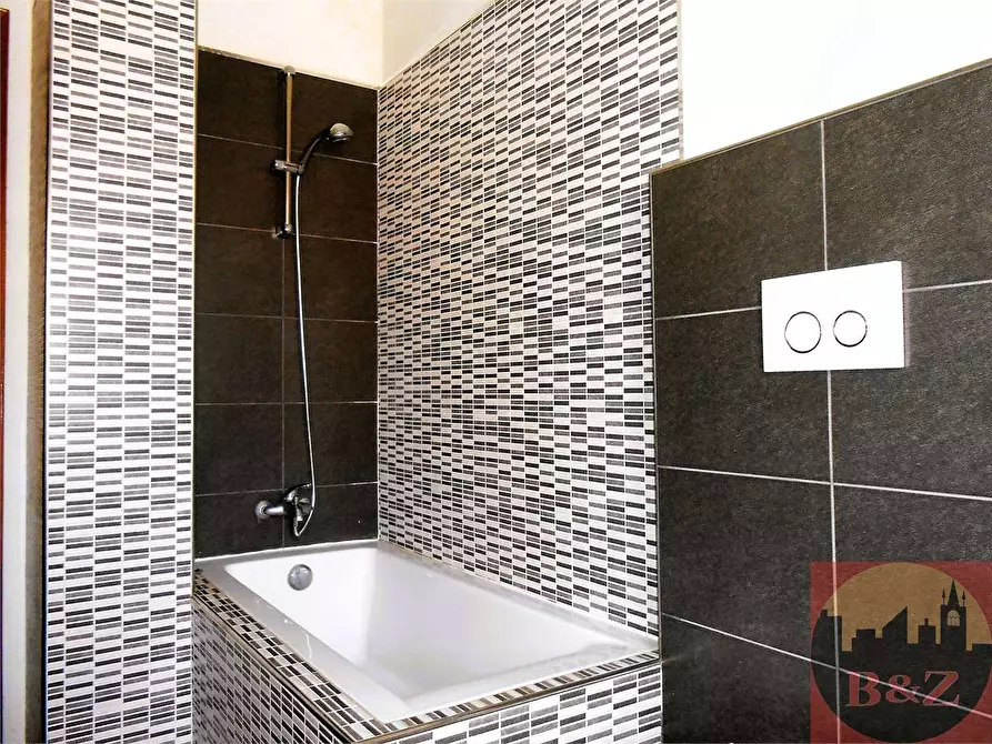 Immagine 72 di Quadrilocale in vendita  in Viale XXV aprile 10 a Rosta