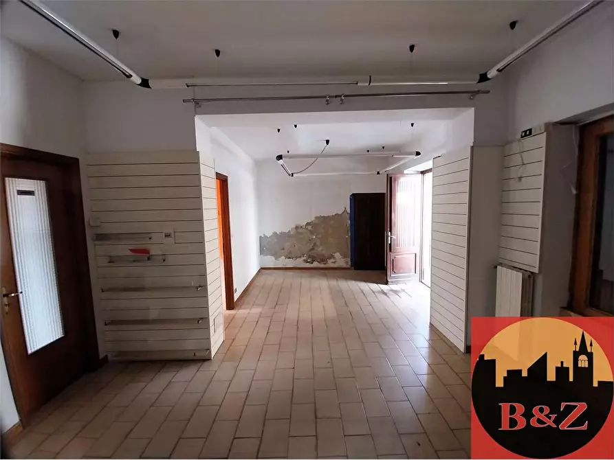 Immagine 1 di Negozio in affitto  in Via Matteotti 8 a Villarbasse