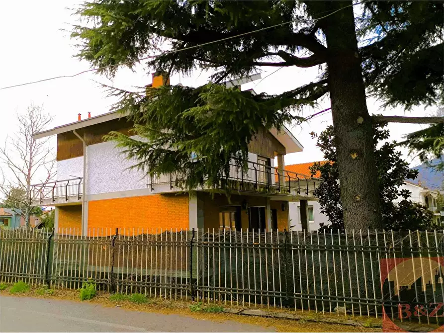 Immagine 12 di Quadrilocale in vendita  in Viale XXV aprile 10 a Rosta