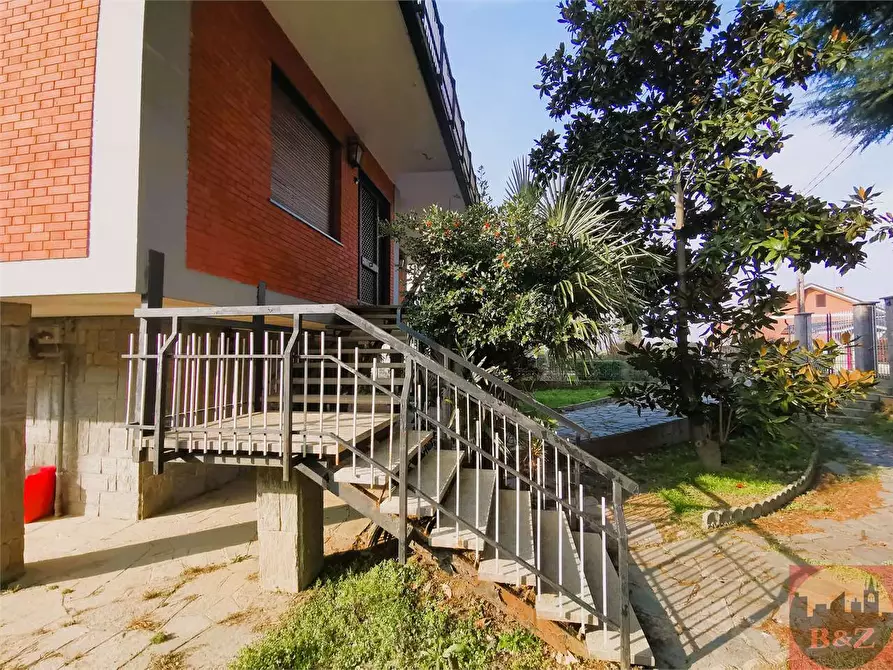 Immagine 27 di Quadrilocale in vendita  in Viale XXV aprile 10 a Rosta