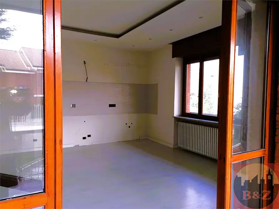 Immagine 45 di Quadrilocale in vendita  in Viale XXV aprile 10 a Rosta