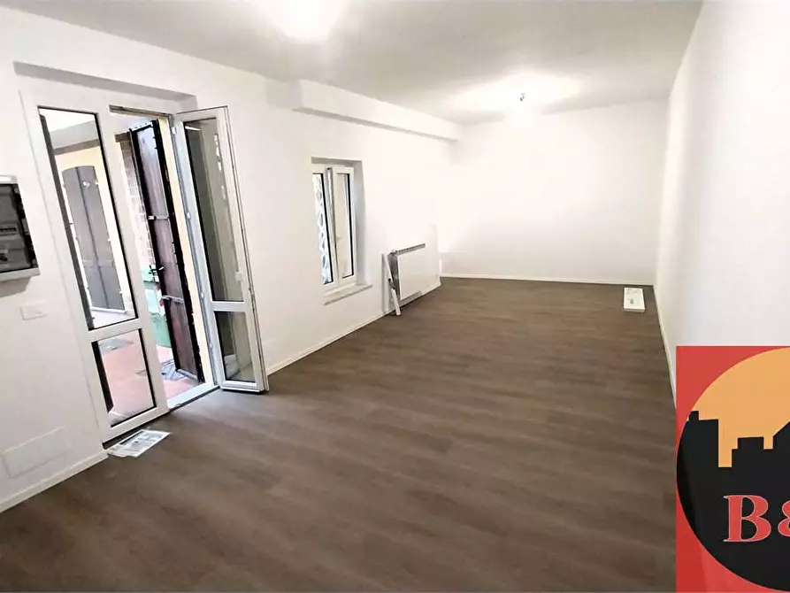 Immagine 4 di Negozio in affitto  in Corso Francia 143 a Collegno