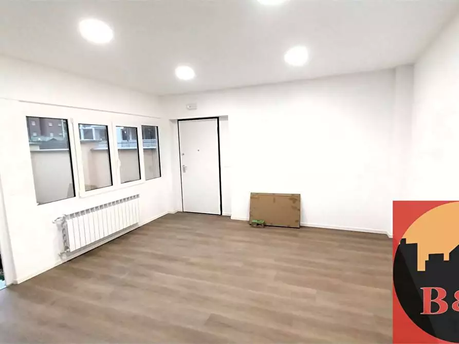 Immagine 16 di Negozio in affitto  in Corso Francia 143 a Collegno