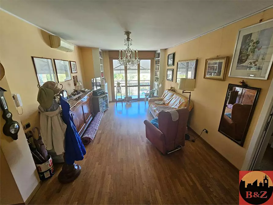 Immagine 3 di Quadrilocale in vendita  in Corso Umbria 48 a Torino