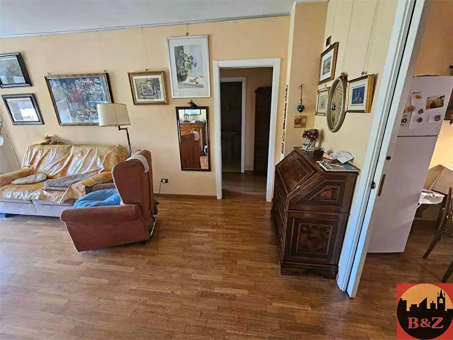 Immagine 5 di Quadrilocale in vendita  in Corso Umbria 48 a Torino