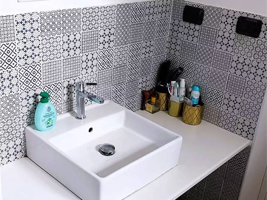 Immagine 34 di Trilocale in vendita  in Via Monte Grappa 2 a Rivoli