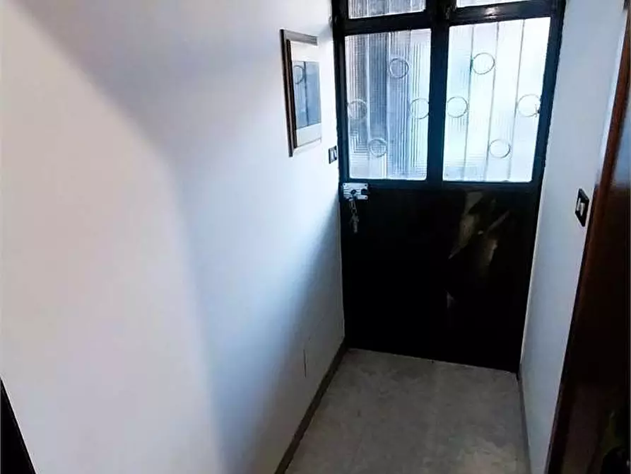 Immagine 4 di Negozio in affitto  in Corso Francia 306 a Collegno