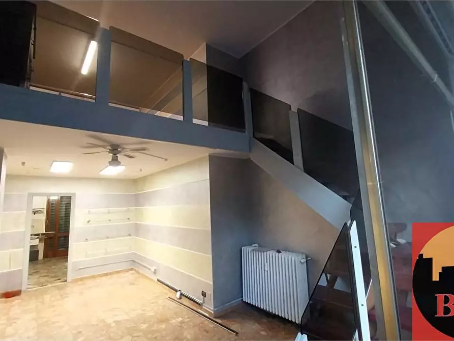 Immagine 2 di Negozio in affitto  in Via Po 12 a Rivoli