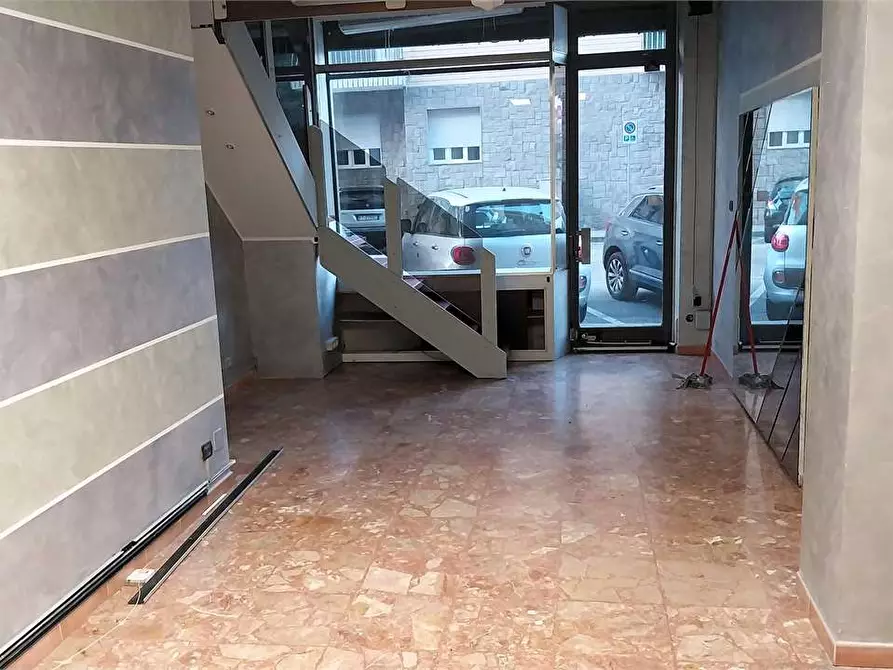Immagine 13 di Negozio in affitto  in Via Po 12 a Rivoli