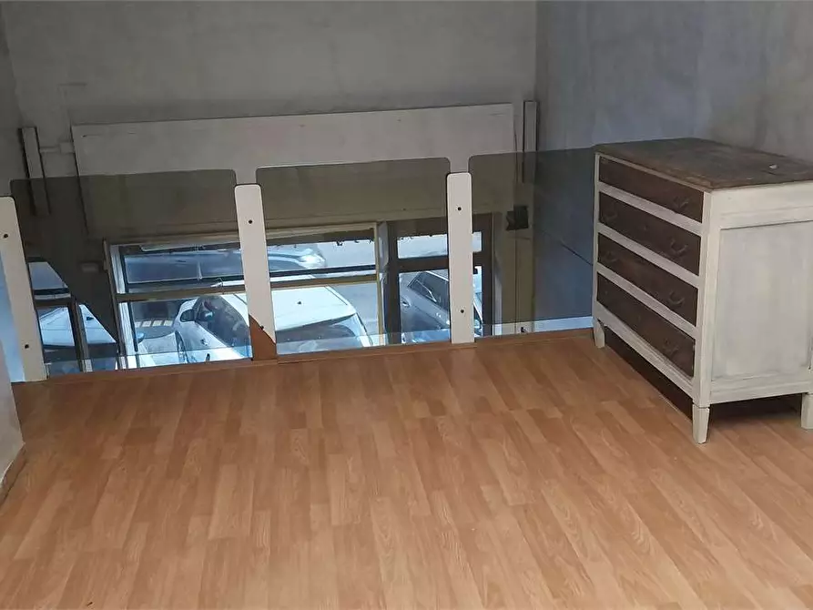 Immagine 14 di Negozio in affitto  in Via Po 12 a Rivoli