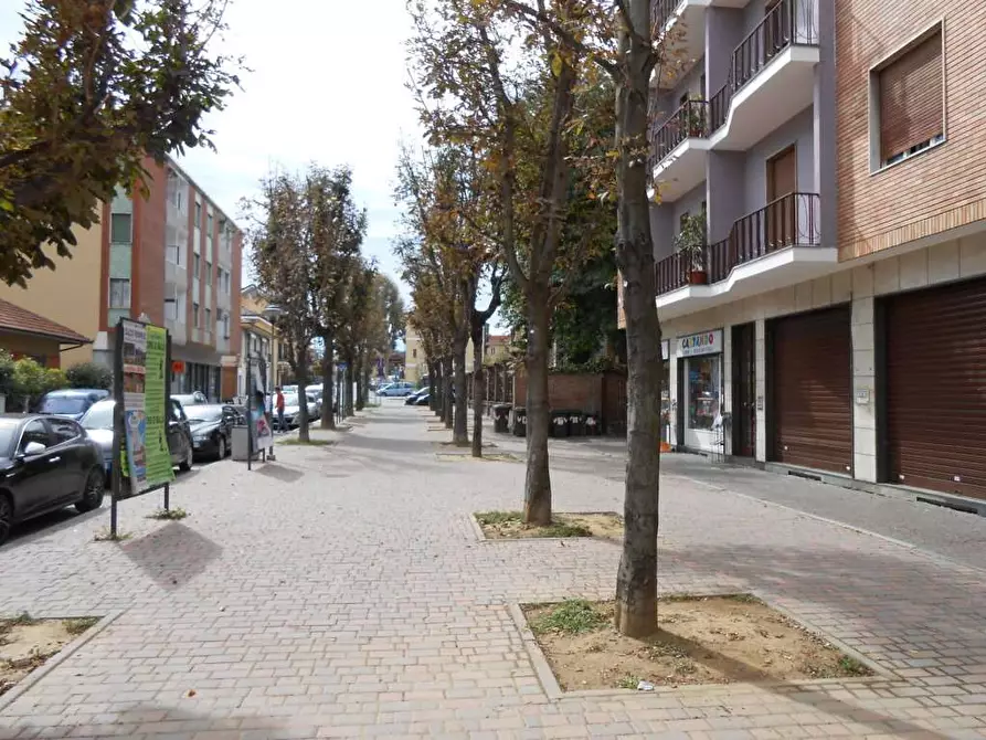 Immagine 25 di Negozio in vendita  in Viale Vittoria  36/a a Alpignano