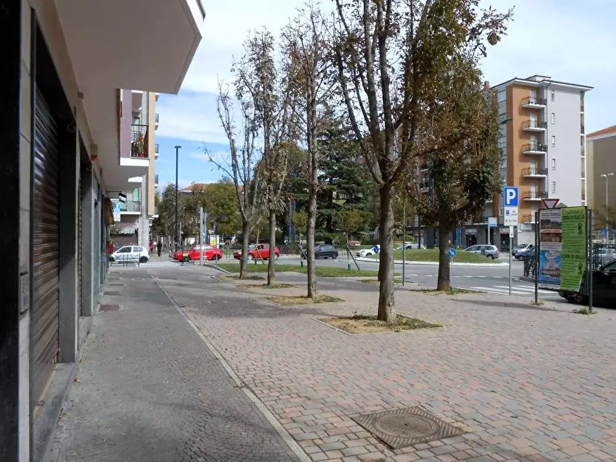 Immagine 26 di Negozio in vendita  in Viale Vittoria  36/a a Alpignano