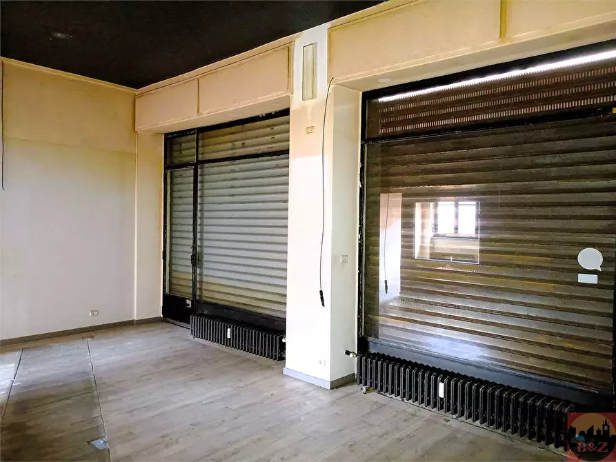 Immagine 4 di Negozio in vendita  in Viale Vittoria  36/a a Alpignano