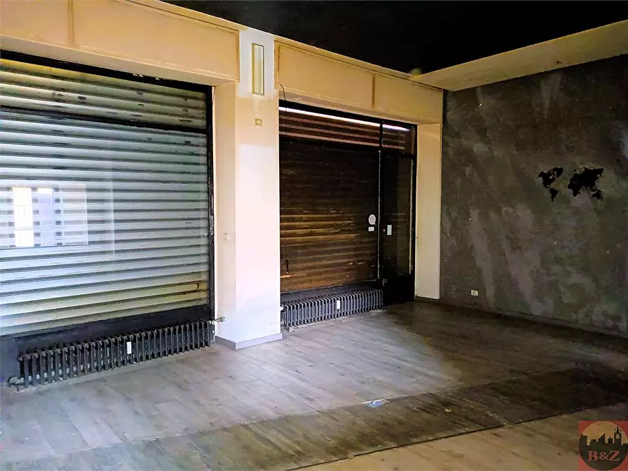 Immagine 7 di Negozio in vendita  in Viale Vittoria  36/a a Alpignano