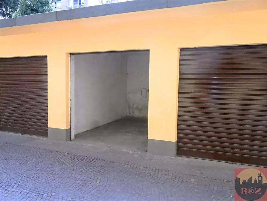 Immagine 34 di Negozio in vendita  in Viale Vittoria  36/a a Alpignano