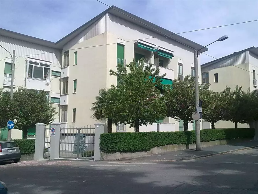 Immagine 2 di Bilocale in affitto  in Via Leo Colombo 11 a Rivoli