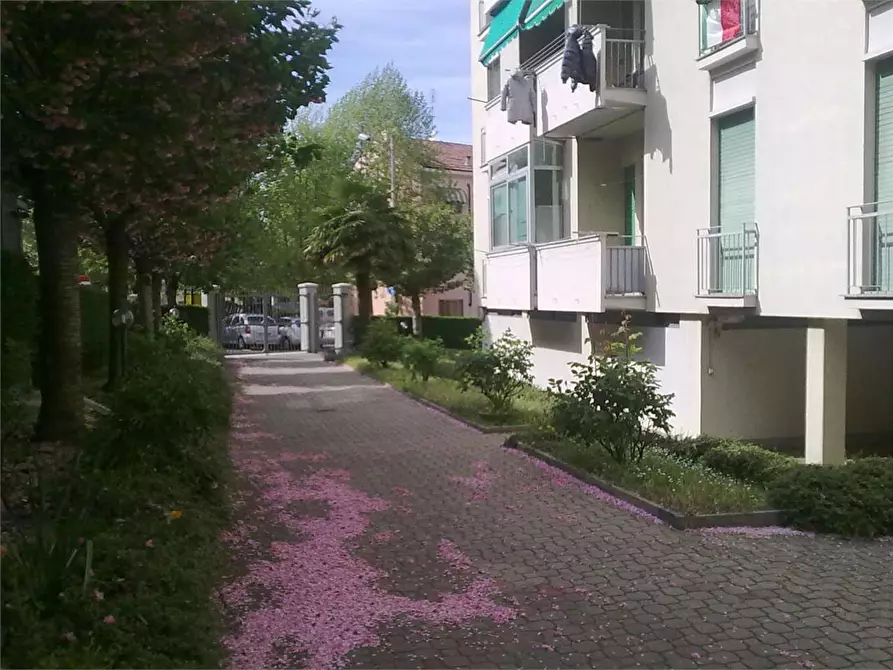 Immagine 19 di Bilocale in affitto  in Via Leo Colombo 11 a Rivoli