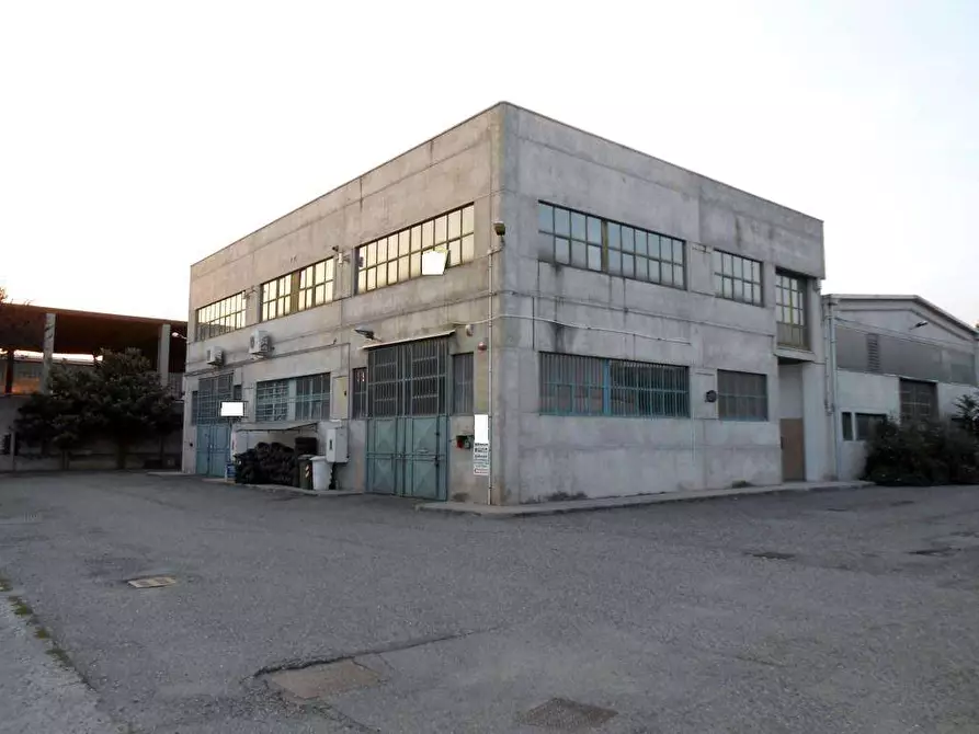 Immagine 21 di Laboratorio in affitto  in Via Collegno  45 bis a Pianezza