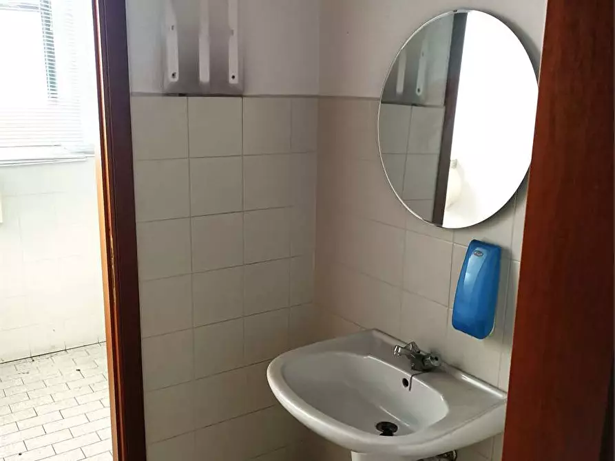 Immagine 46 di Laboratorio in affitto  in Via Collegno  45 bis a Pianezza