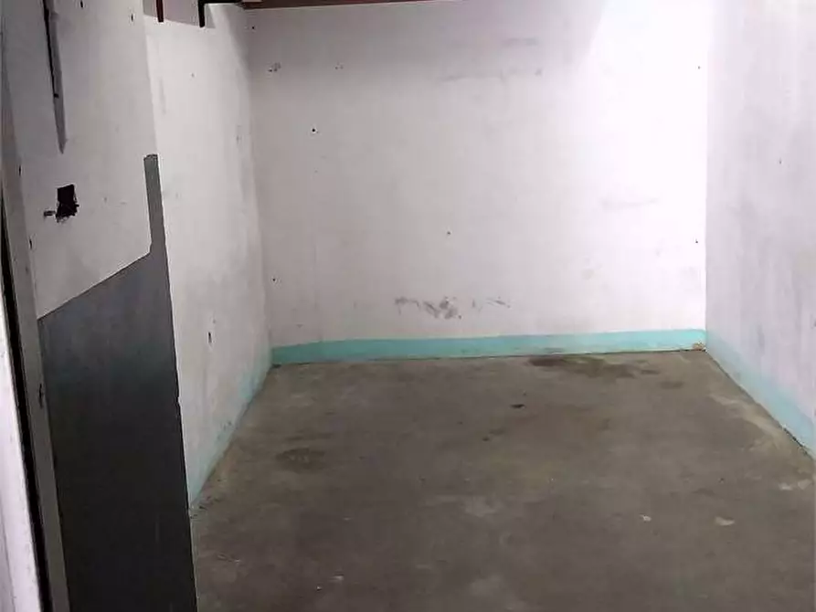 Immagine 3 di Posto auto in vendita  in Via Po 20 a Rivoli