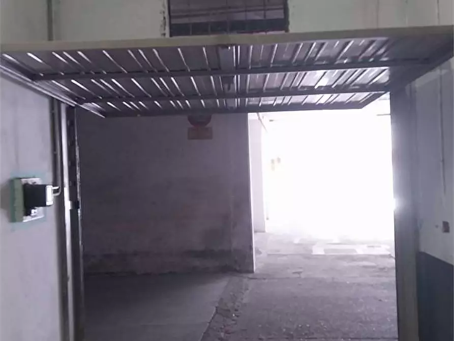 Immagine 6 di Posto auto in vendita  in Via Po 20 a Rivoli