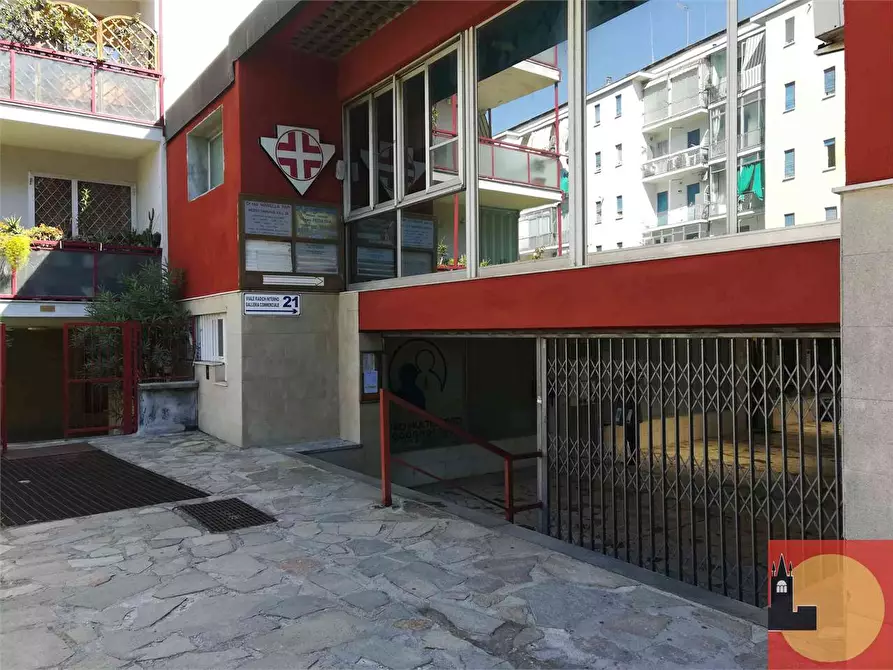 Immagine 16 di Negozio in vendita  in Viale Radich 21 a Grugliasco