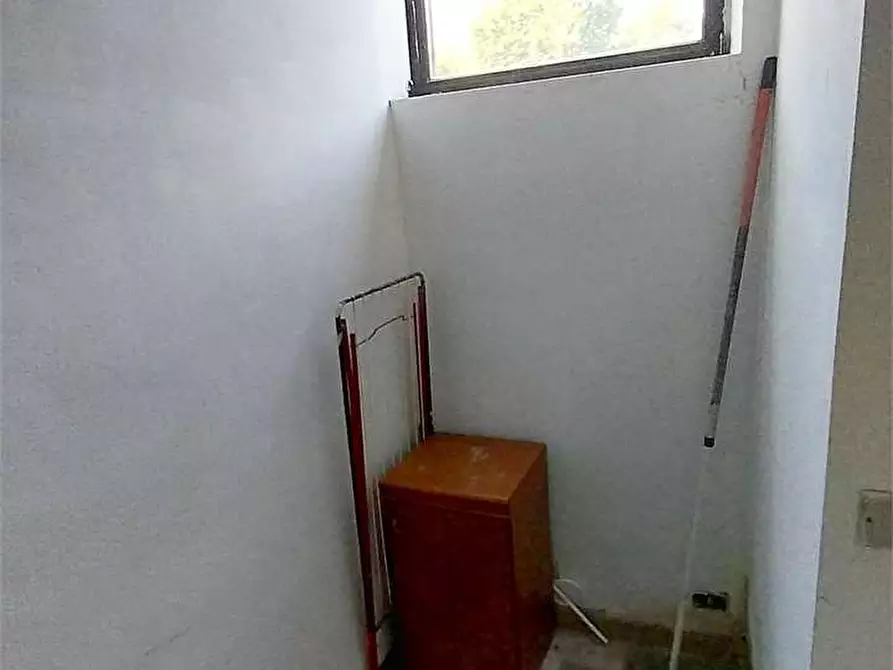 Immagine 12 di Negozio in vendita  in Viale Radich 21 a Grugliasco
