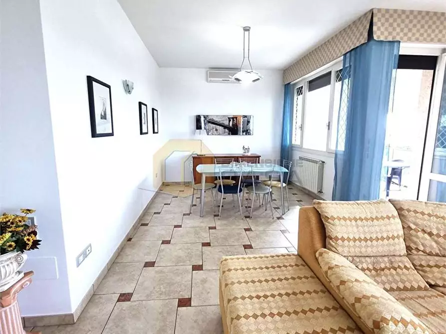 Immagine 5 di Quadrilocale in vendita  in Alfredo Belluomini 20 a Viareggio