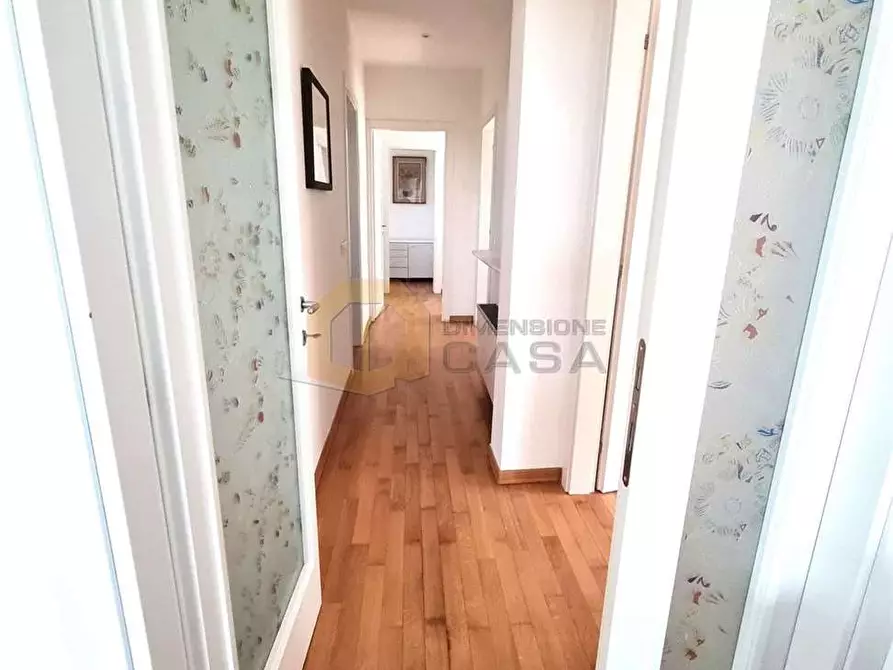 Immagine 21 di Quadrilocale in vendita  in Alfredo Belluomini 20 a Viareggio