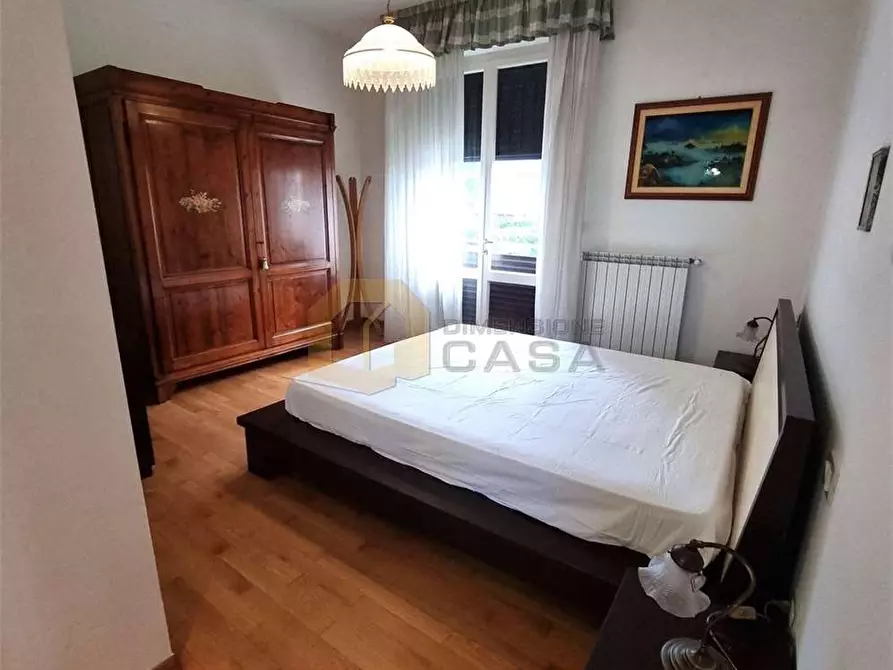 Immagine 28 di Quadrilocale in vendita  in Alfredo Belluomini 20 a Viareggio