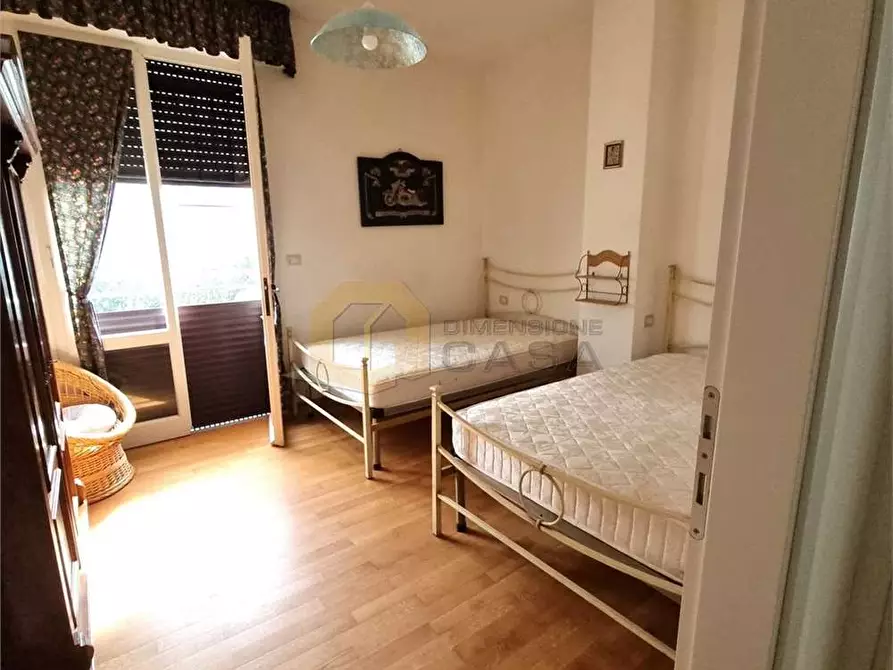 Immagine 29 di Quadrilocale in vendita  in Alfredo Belluomini 20 a Viareggio