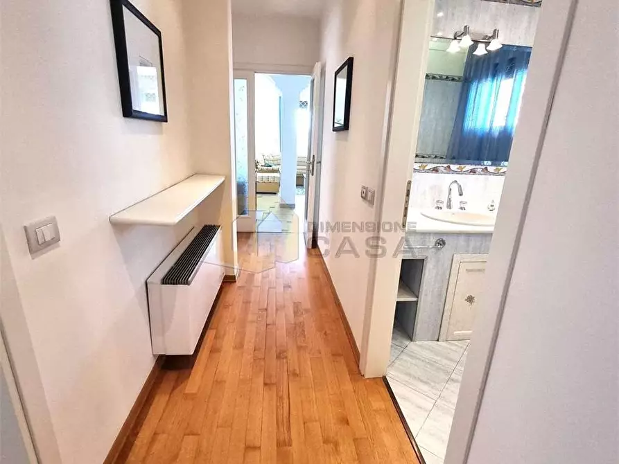 Immagine 30 di Quadrilocale in vendita  in Alfredo Belluomini 20 a Viareggio