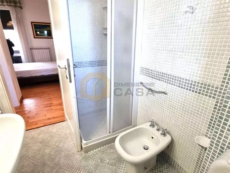 Immagine 33 di Quadrilocale in vendita  in Alfredo Belluomini 20 a Viareggio