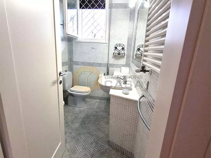 Immagine 36 di Quadrilocale in vendita  in Alfredo Belluomini 20 a Viareggio