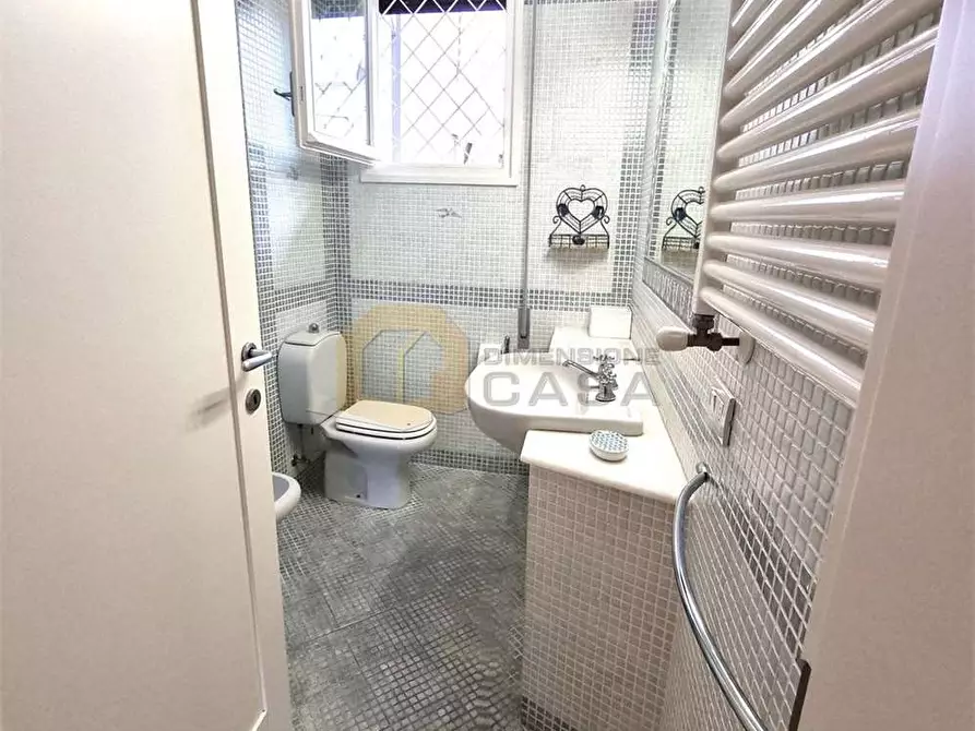 Immagine 37 di Quadrilocale in vendita  in Alfredo Belluomini 20 a Viareggio