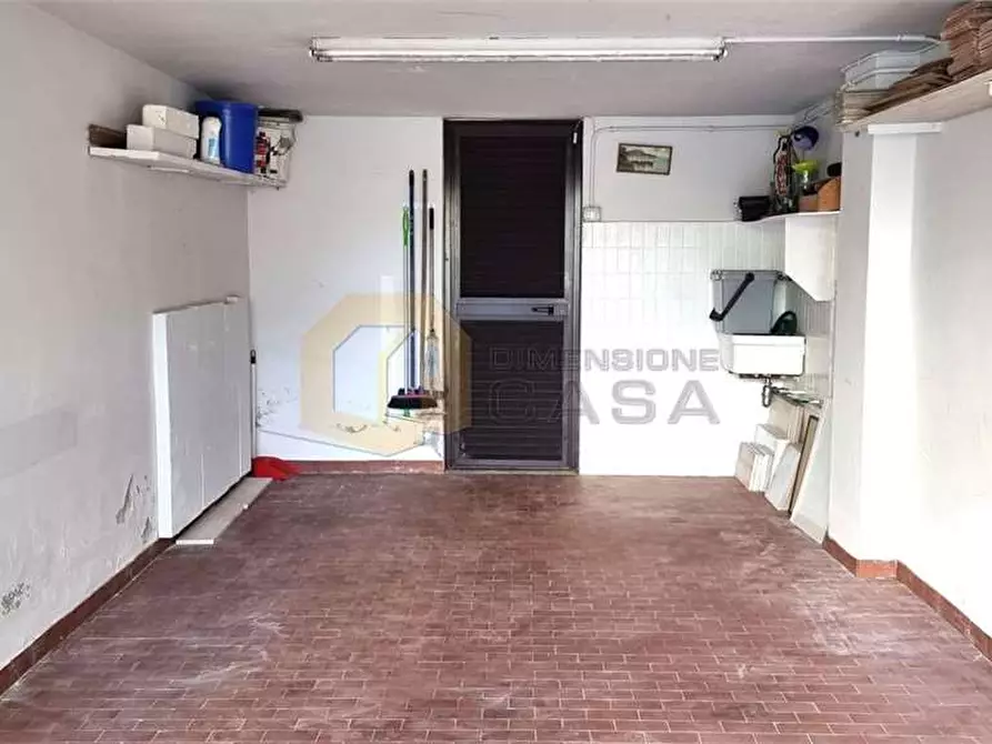 Immagine 39 di Quadrilocale in vendita  in Alfredo Belluomini 20 a Viareggio