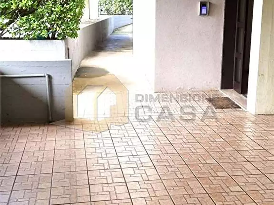 Immagine 43 di Quadrilocale in vendita  in Alfredo Belluomini 20 a Viareggio